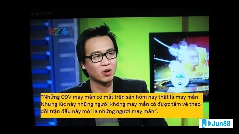 Bình luận viên trong bóng đá